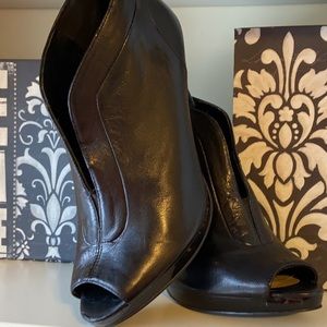 SOLD - Nine West, black, high heeled booties.